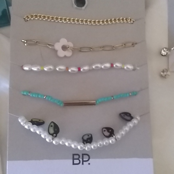 Jewelry & Crocs Bundle - Picture 7 of 7